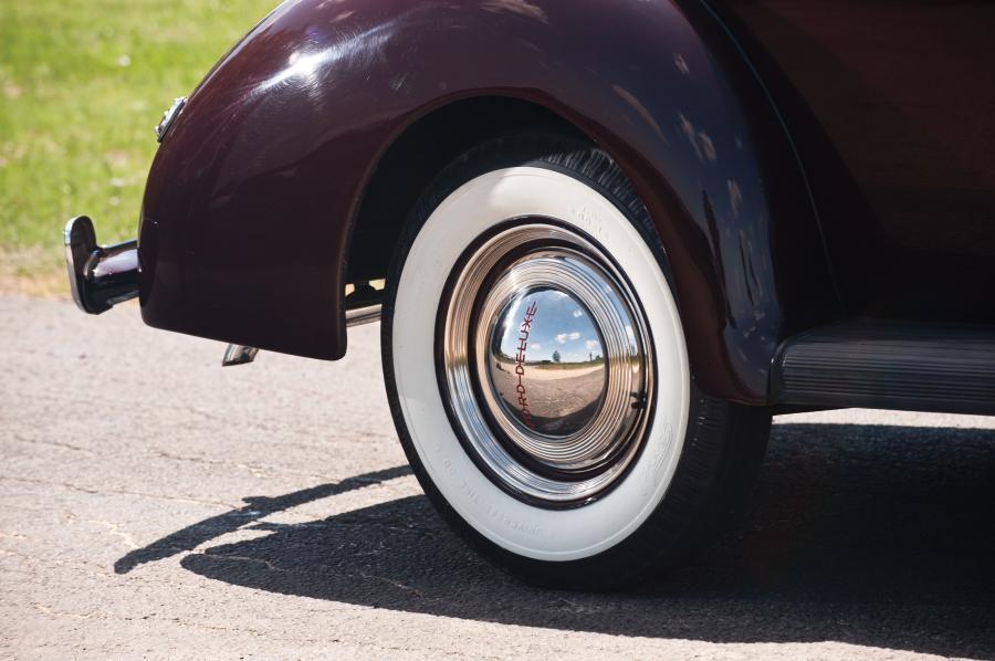  Ford DeLuxe Convertible Coupe 1940 года  (фото 47 из 80)